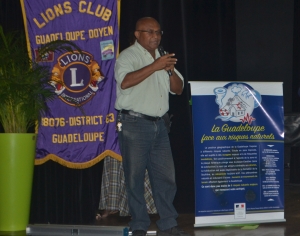 Christian Antenor Habazac, lors de sa présentation des risques naturels majeurs, à la salle Tarer ; Lauricisque ; Pointe-à-Pitre.