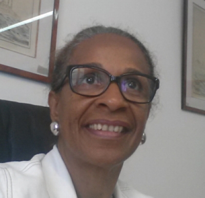 Catherine CADROT: Une femme directeur d&#039;hôtel