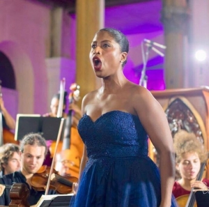 La chanteuse lyrique Léïla Brédent promise à une carrière royale