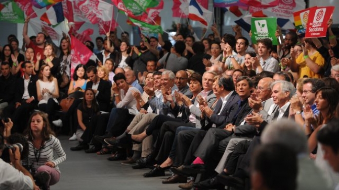 L’université d’été du Ps à la Rochelle , c’était le festival d’Avignon , avec son In et son Off
